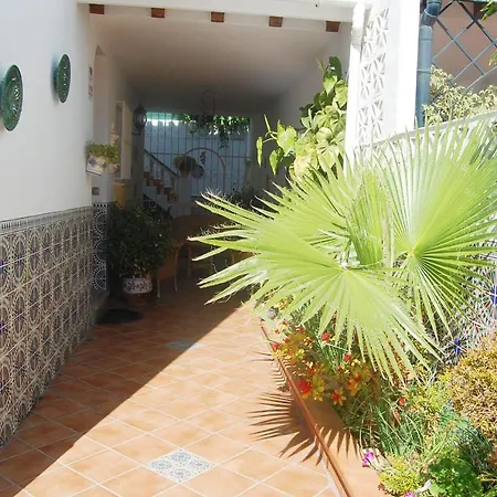 Hermosa Casa Familiar Con Patio * Nerja