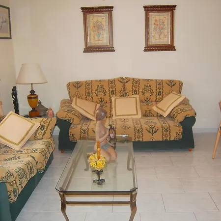 Hermosa Casa Familiar Con Patio