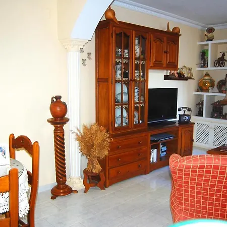 Сasa de vacaciones Hermosa Casa Familiar Con Patio Nerja